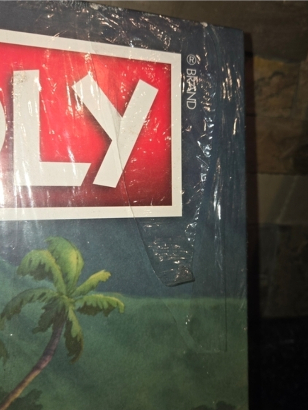 Monopoly Lilo & Stitch Disney Board Game - Beige Box with Tropical Artwork - Picture 2 of 3